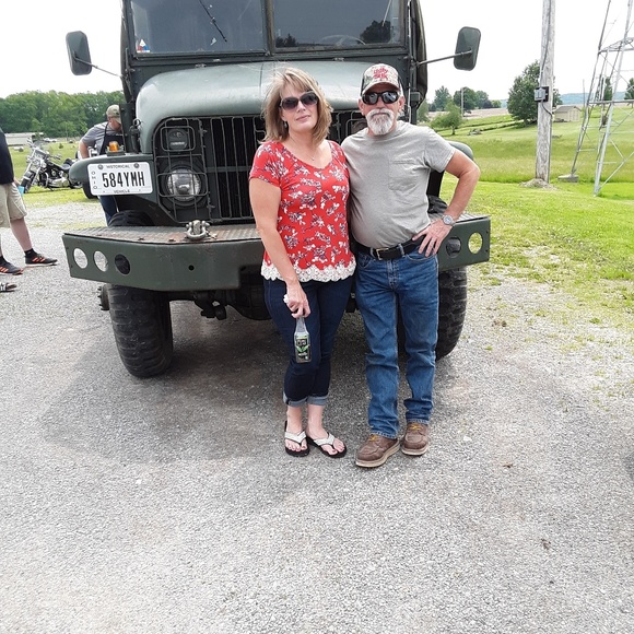 Meet your Posher, Vicki - Picture 1 of 1